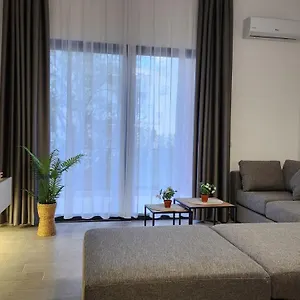 https://solar-rooms-and-apartments.albaniahotels.org